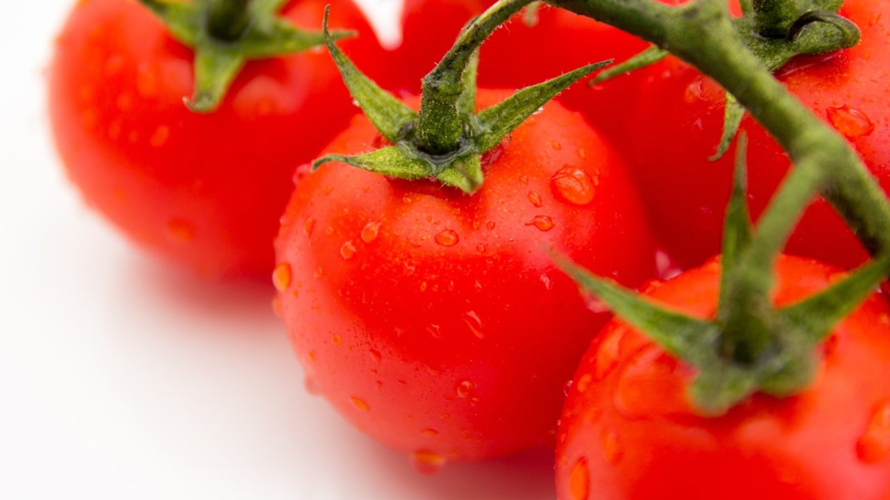 トマトジュースが便秘にいいってホント？トマトジュースの効果と注意点。